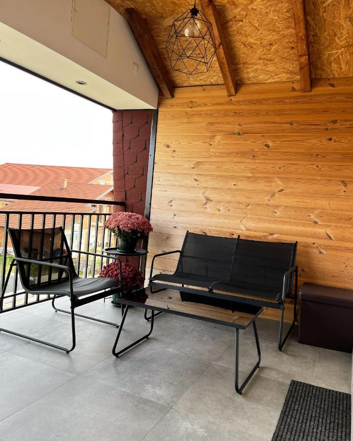 Airport Gate 25 Apartment Ledine Luaran gambar